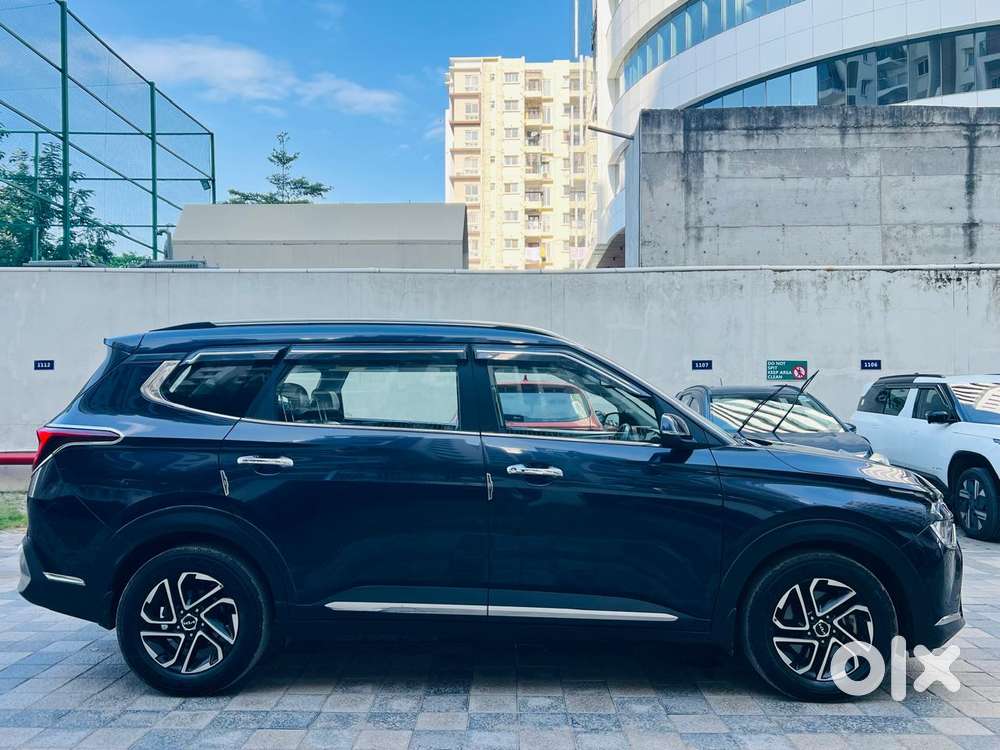 Kia Carens, 2022, Petrol