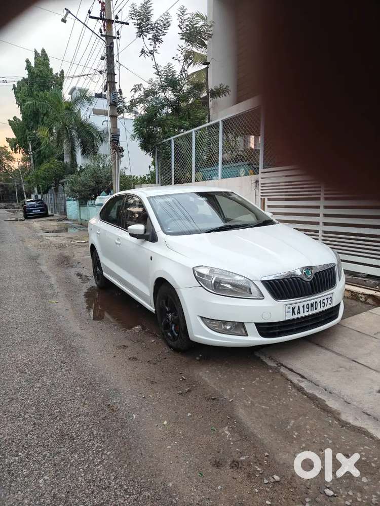 Skoda Rapid Elegance 2013 Diesel