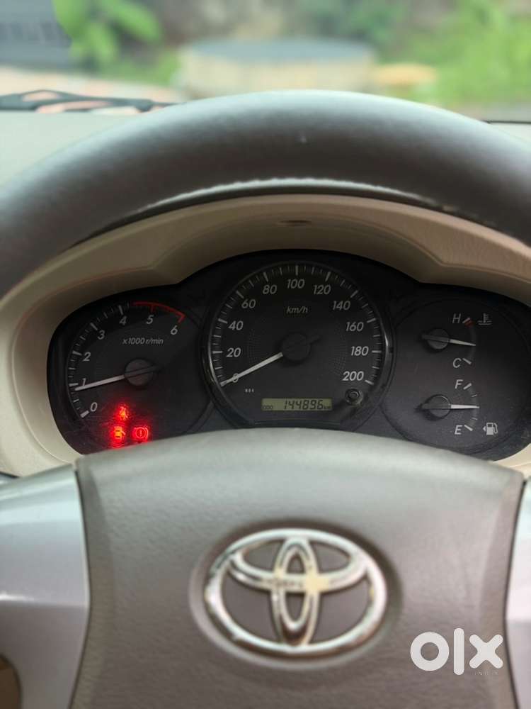 Toyota Innova Diesel 2014