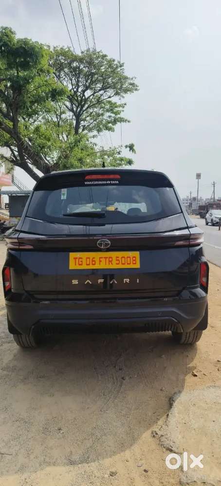 Tata Safari 2025 Diesel Manual 16000 Km Driven