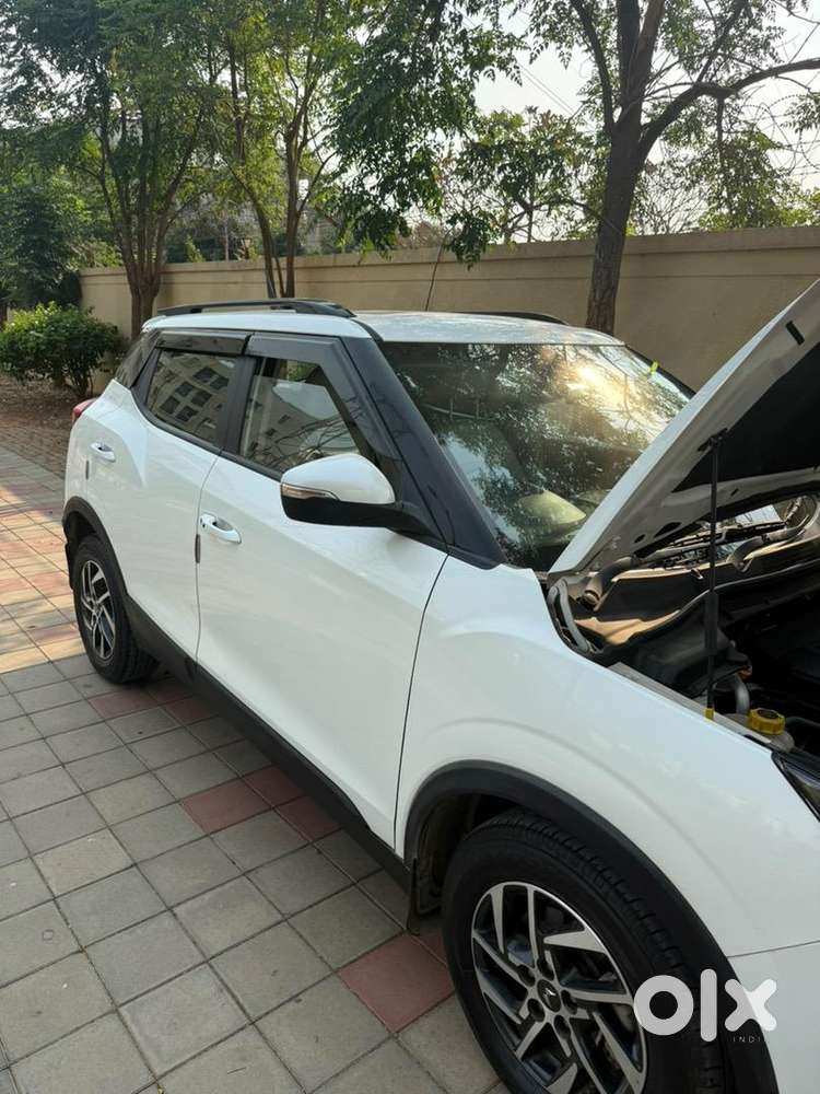 Almost New Mahindra Xuv300 W8(o)  Only 6,000 Km  Mint Condition
