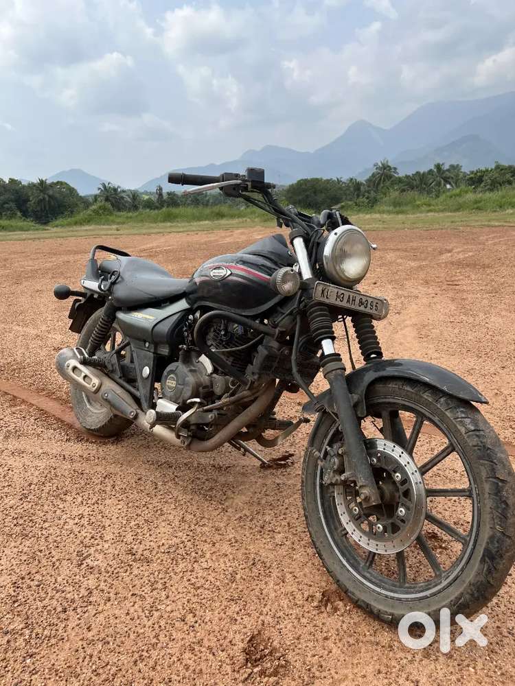Bajaj Avenger Street 220 2016
