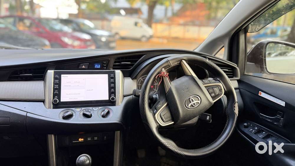 Toyota Innova Crysta [2020-ongoing] 2.4 Gx 8 Str, 2023, Diesel