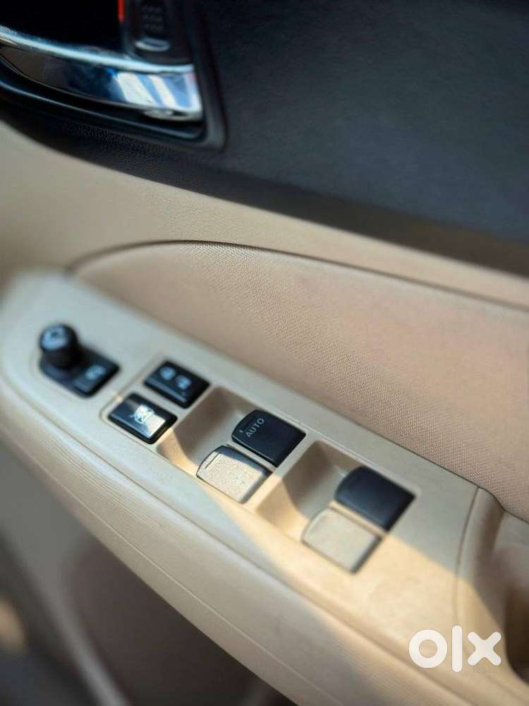 Maruti Suzuki Dzire 1.2 Vxi, 2023, Petrol