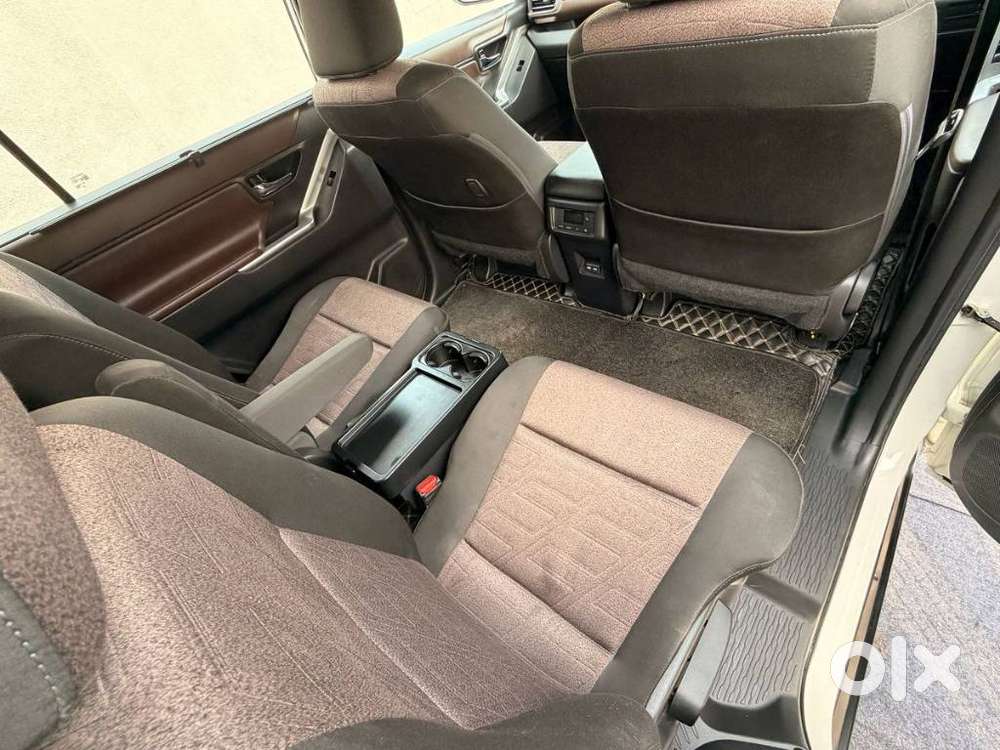Toyota Innova Hycross 2.0 Vx Hybrid 7 Str, 2023, Petrol