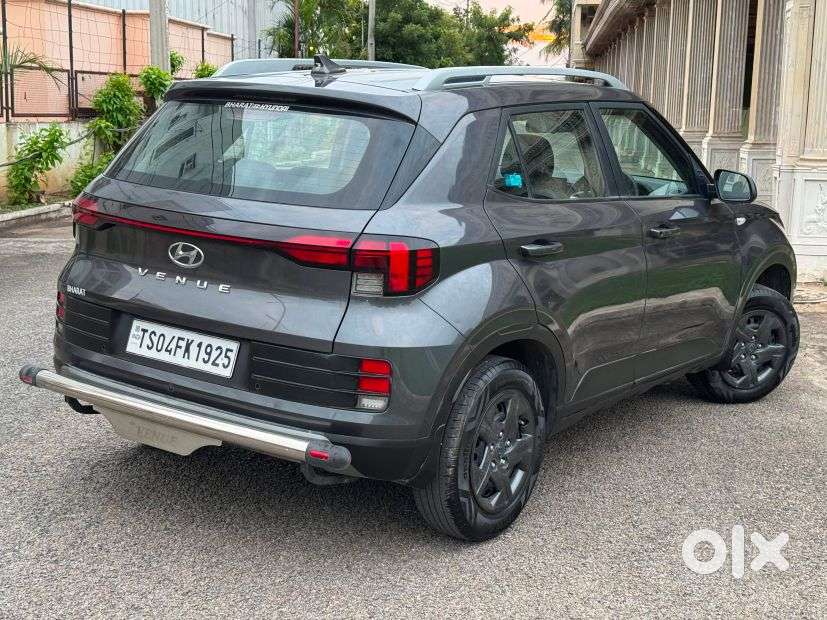 Hyundai Venue S 1.2 Petrol, 2023, Petrol
