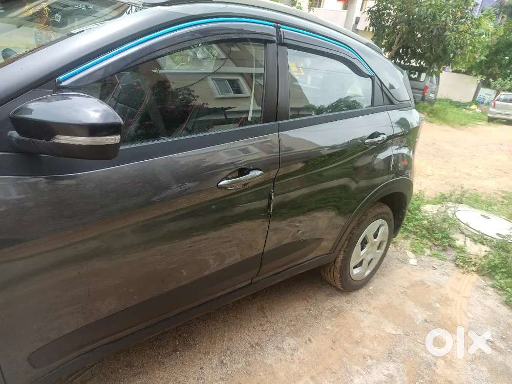Tata Nexon 2025 Petrol 4000 Km Driven