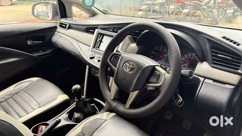 Toyota Innova Crysta 2.4 G Plus Mt 8 Str, 2018, Diesel