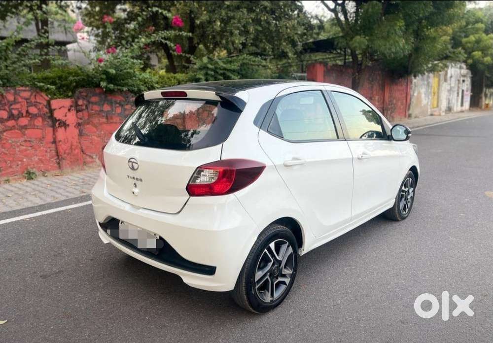 Tata Tiago 1.05 Revotorq Xz Plus Dualtone, 2022, Petrol