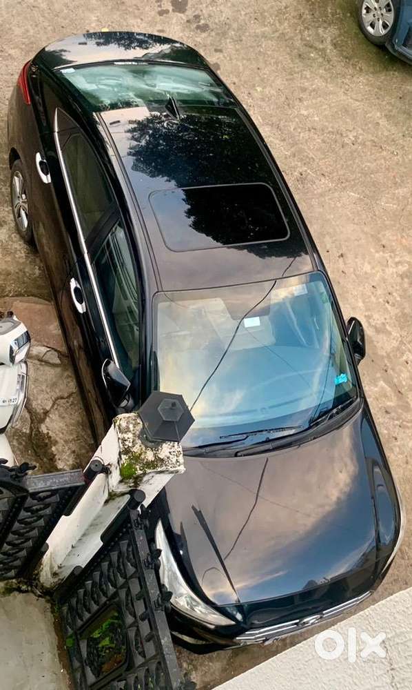 Hyundai Verna Top Model Push Button Sunroof