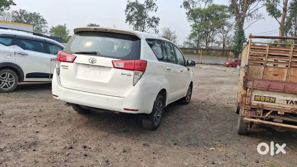 Toyota Innova 2022 Diesel 32000 Km Driven