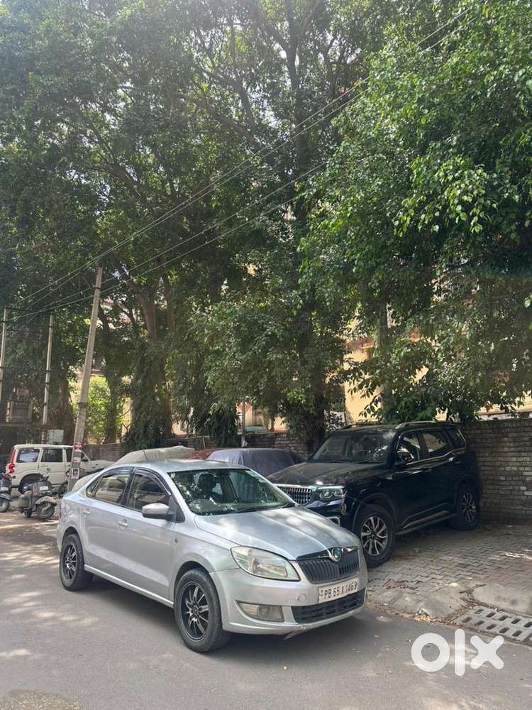 Skoda Rapid 2013 Diesel 85000 Km Driven