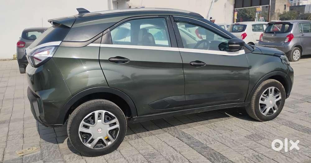 Maruti Suzuki Swift Dzire Vxi(o) Mt, 2023, Cng & Hybrids