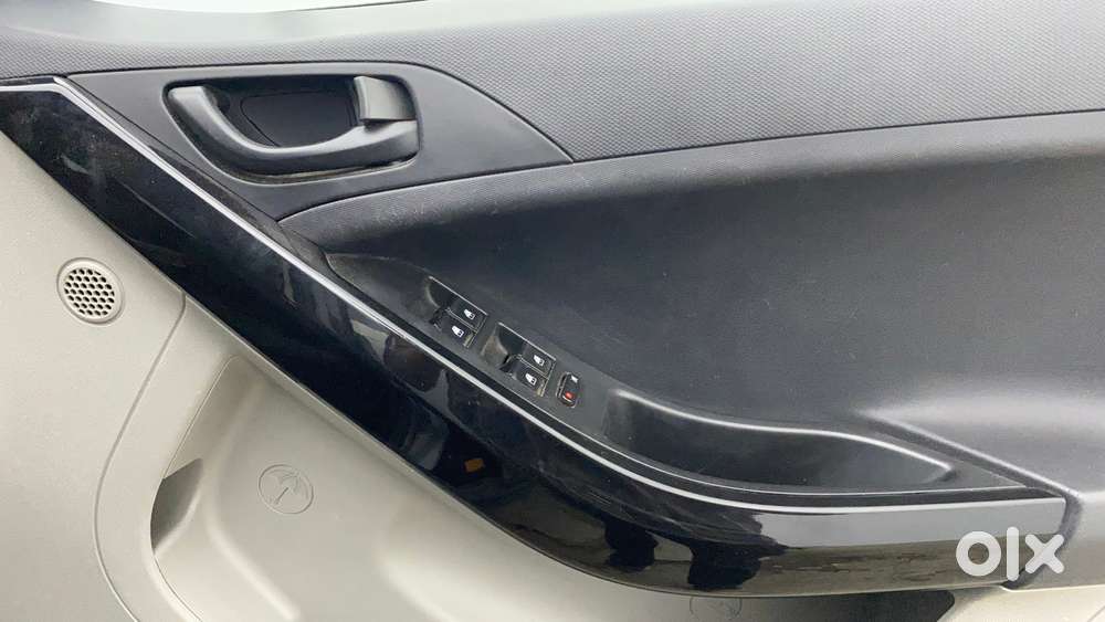 Tata Nexon 1.2 Revotron Xma, 2018, Petrol