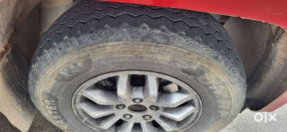 Mahindra Tuv 300 T10, 2018, Diesel
