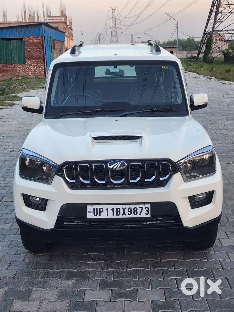 Mahindra Scorpio 
1st Owner 
Android System