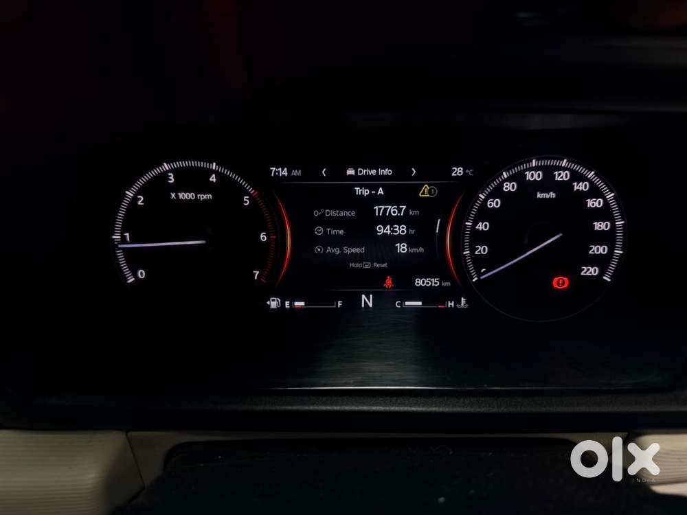 Mahindra Xuv700 Mx Diesel Mt 5 Str (e), 2023, Diesel