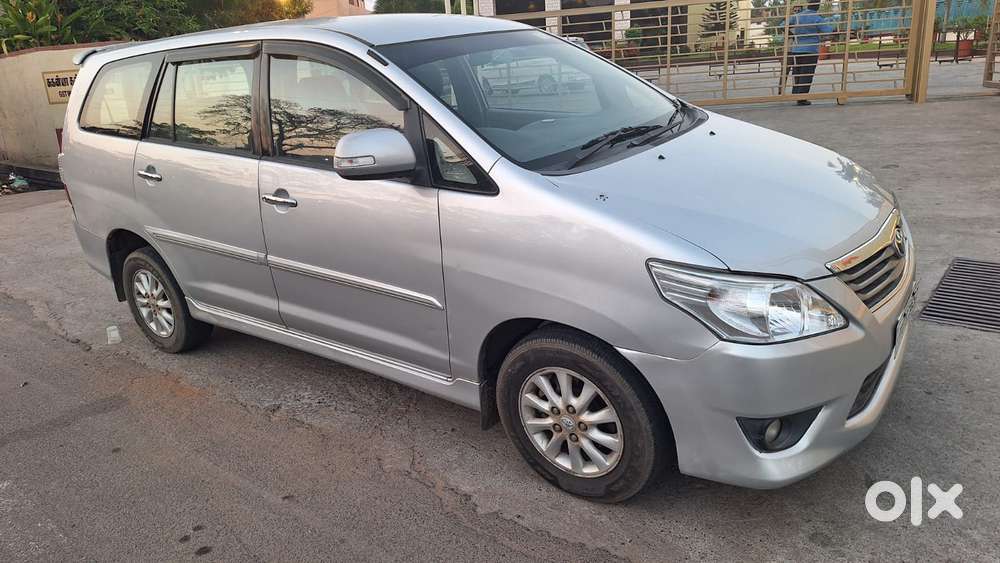 Toyota Innova 2.5 Vx (diesel) 8 Seater Bs Iv, 2013, Diesel