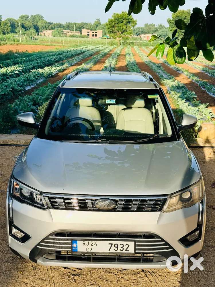 Mahindra Xuv300 W8