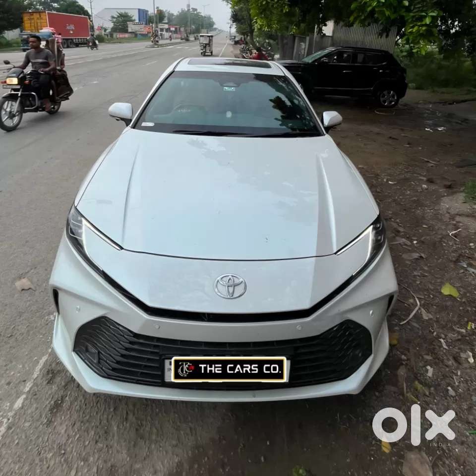 Toyota Camry, 2026, Petrol