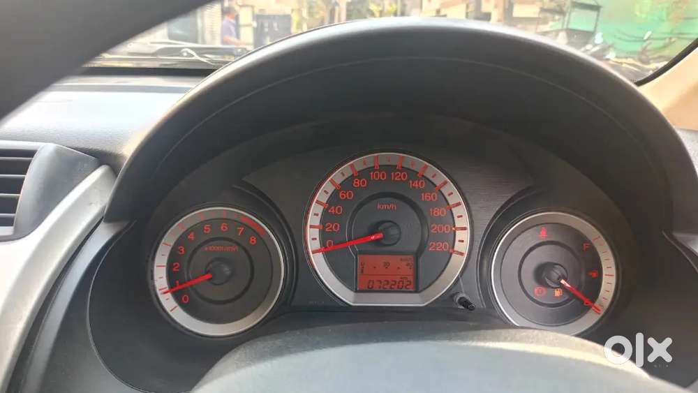 Honda City Hybrid 2011 V