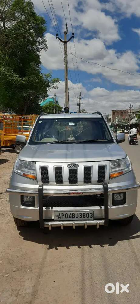 Mahindra Tuv 300 2017