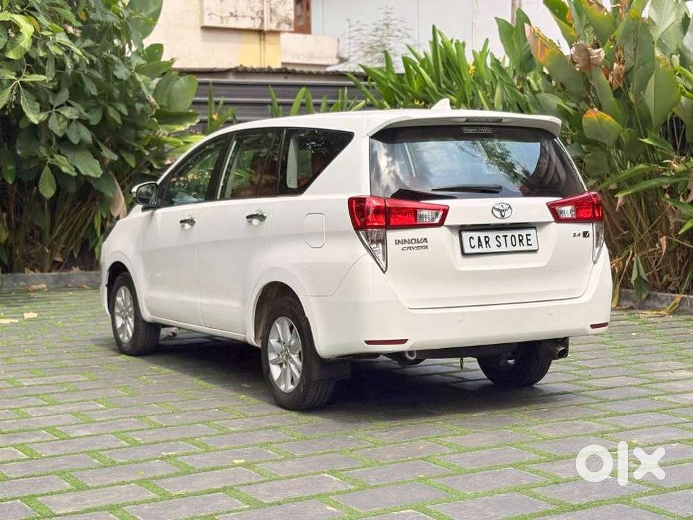 Toyota Innova Crysta 2.4 V, 2017, Diesel