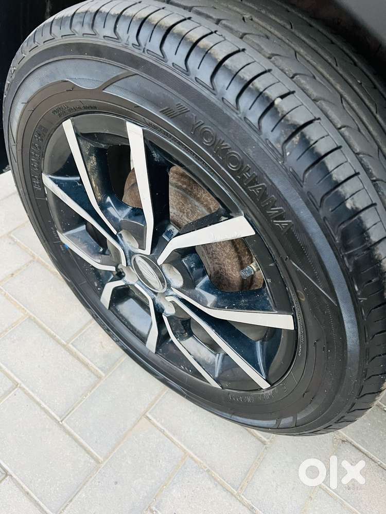 Mahindra Kuv 100 D75 K8 Dual Tone, 2019, Diesel