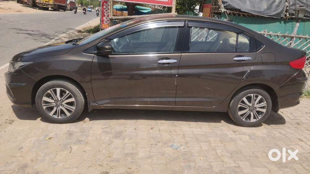 Honda City V Mt Petroldec-2018  Only 38,000 Kms Driven With Record
