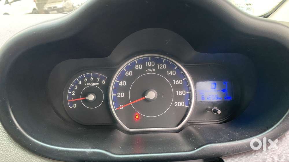 Hyundai I10 Sportz At, 2012, Petrol