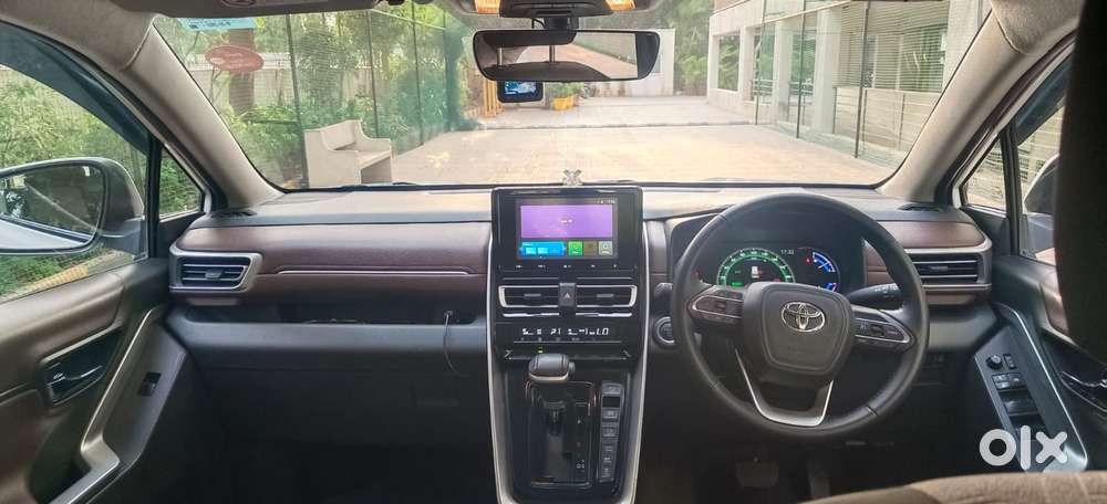 Toyota Innova Hycross 2.0 Vx Hybrid 7 Str, 2023, Petrol