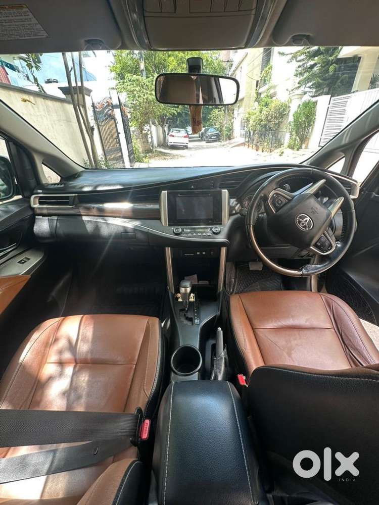 Toyota Innova Crysta 2016 Diesel Well Maintained