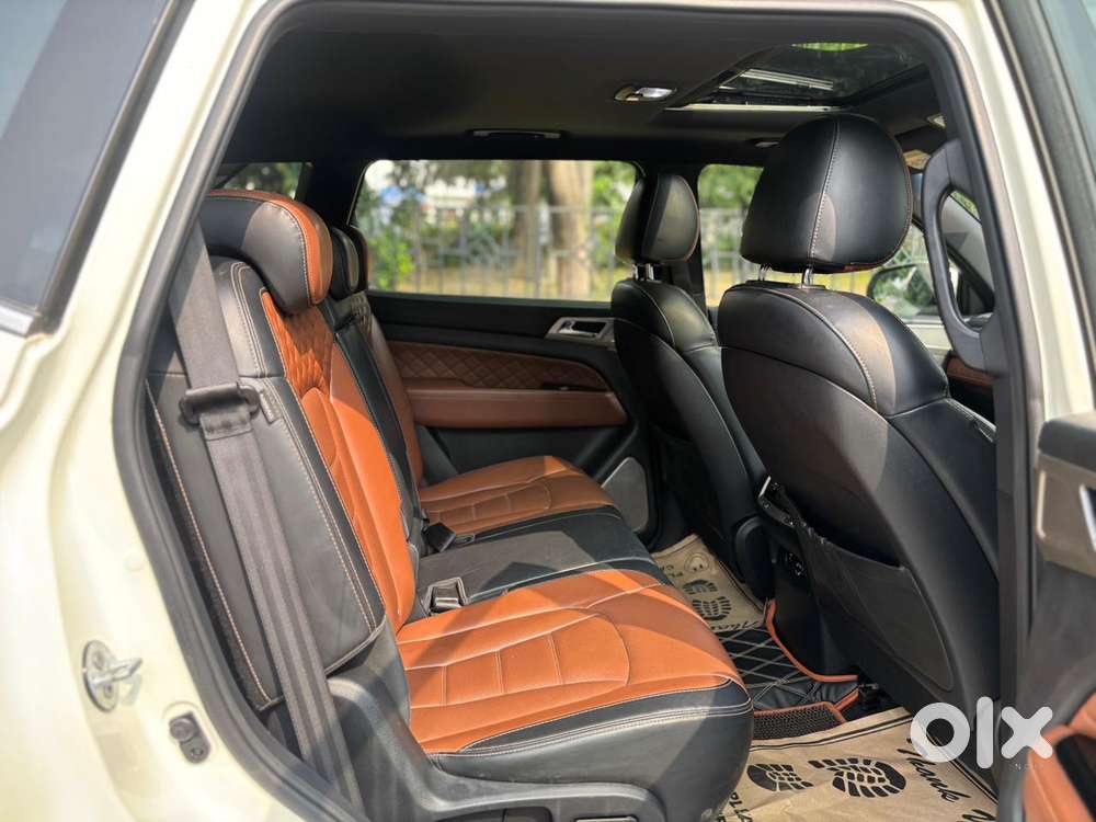 Mahindra Alturas G4 4wd At, 2019, Diesel