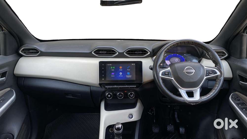 Nissan Magnite 1.0 Xv, 2021, Petrol