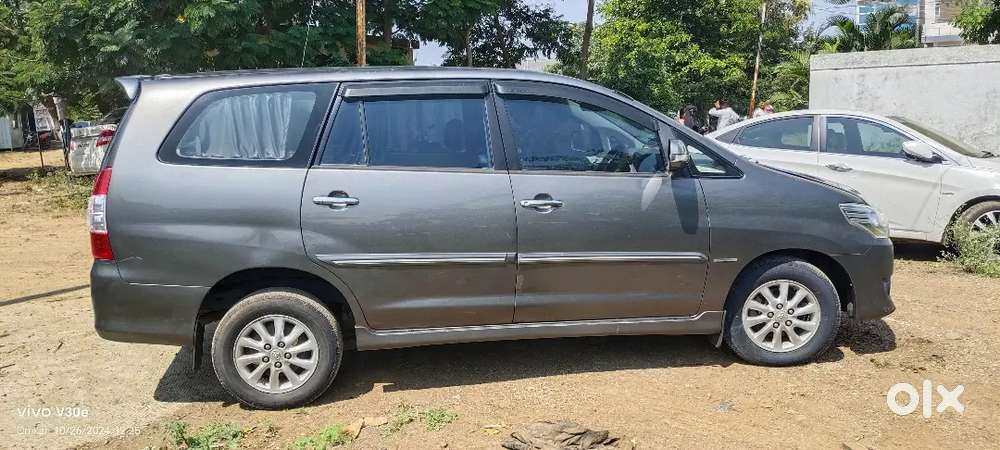 Toyota Innova 2.5 V 2013