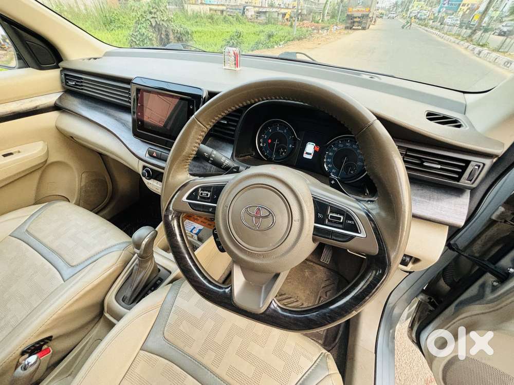 Toyota Rumion V At, 2023, Petrol