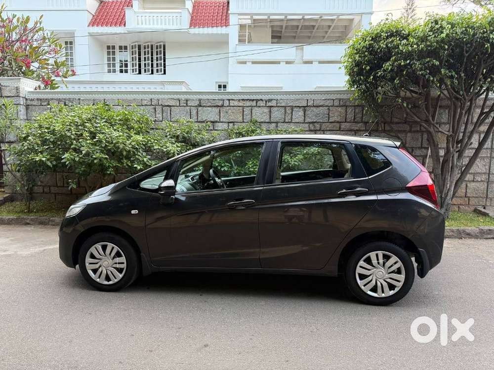 Honda Jazz 2015 Sv Diesel  86,000 Km  2nd Owner