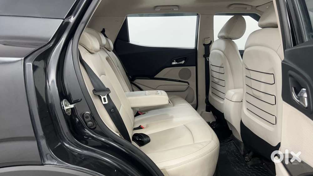 Mahindra Xuv300 W8 Option, 2021, Petrol
