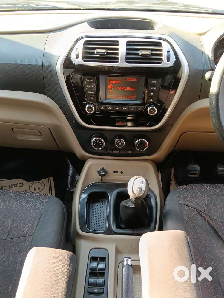 Mahindra Tuv 300 Mhawk100 T8, 2016, Diesel