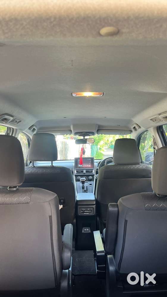 Toyota Innova Hycross 2023 Automatic