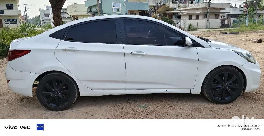 Hyundai Verna Crdi 2012