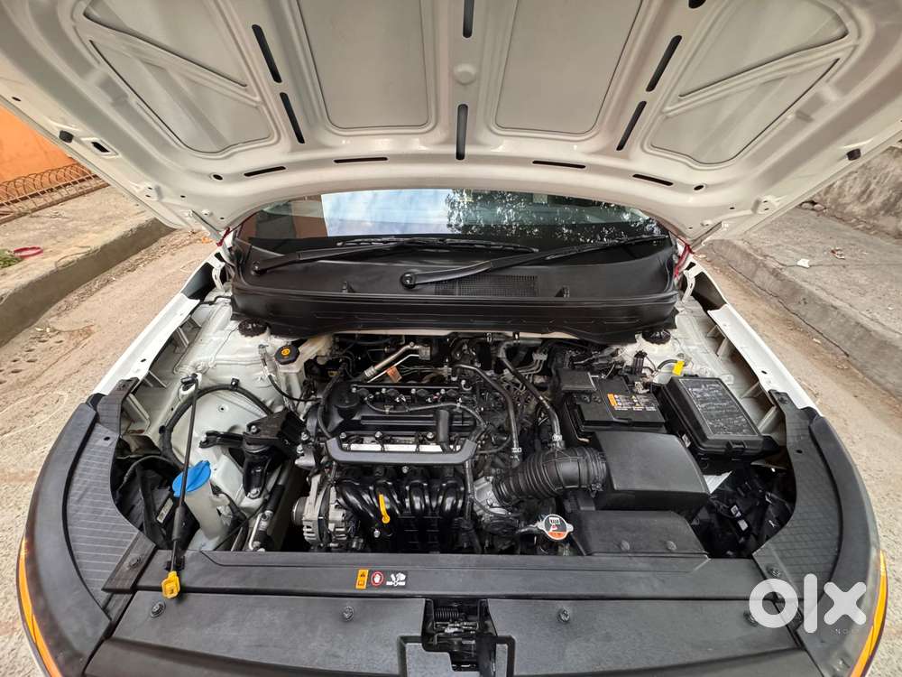 Hyundai Venue 1.2 S (o), 2024, Petrol