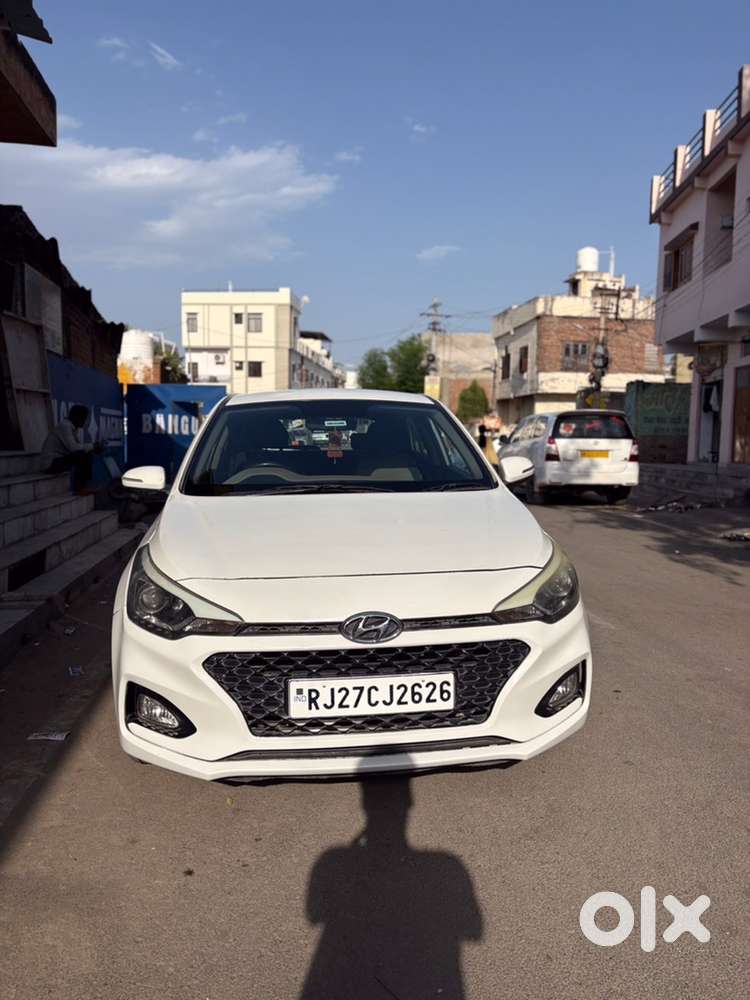 Hyundai Elite I20 Asta (o) 2018  Top Model  White  Vip No. 2626