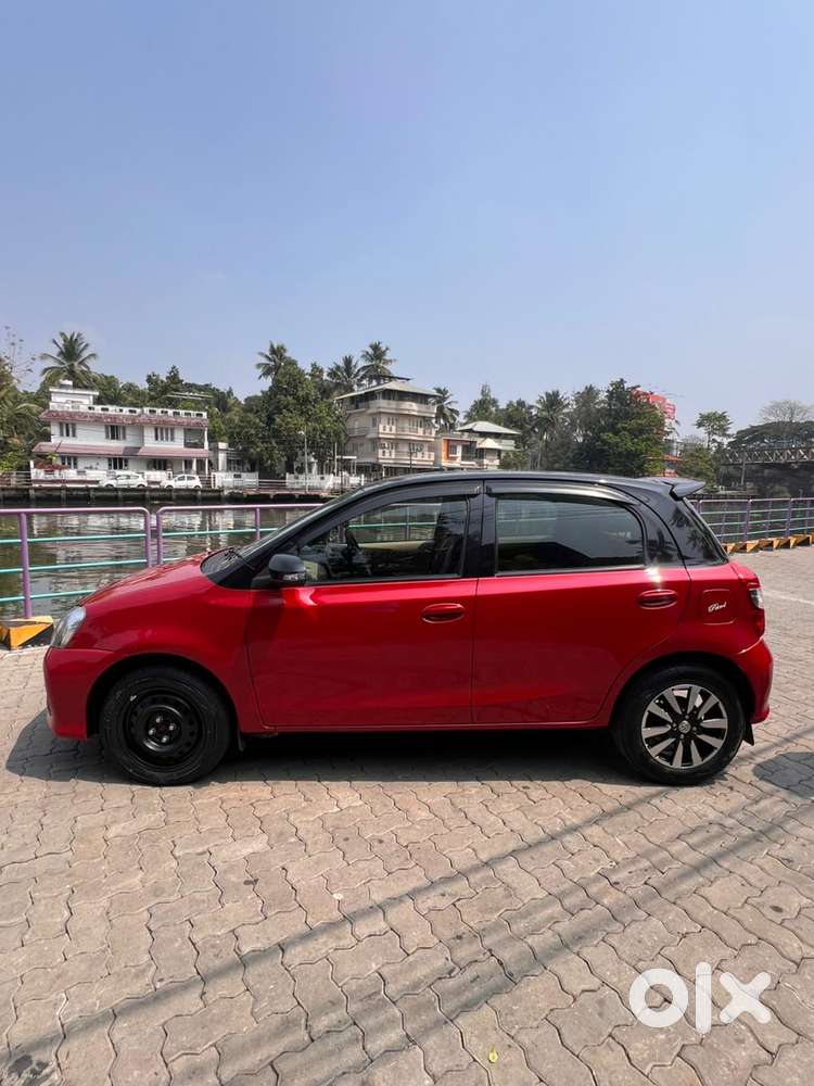 Toyota Etios Liva 1.2 V Dual Tone, 2018, Petrol