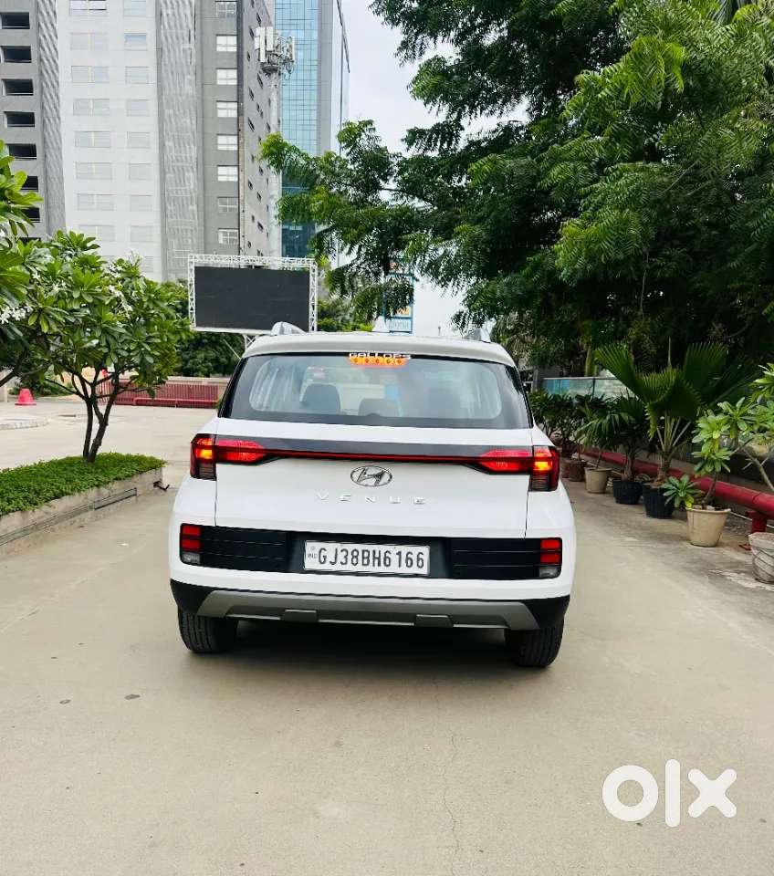 Hyundai Venue 1.5 S (o) Crdi, 2024, Diesel