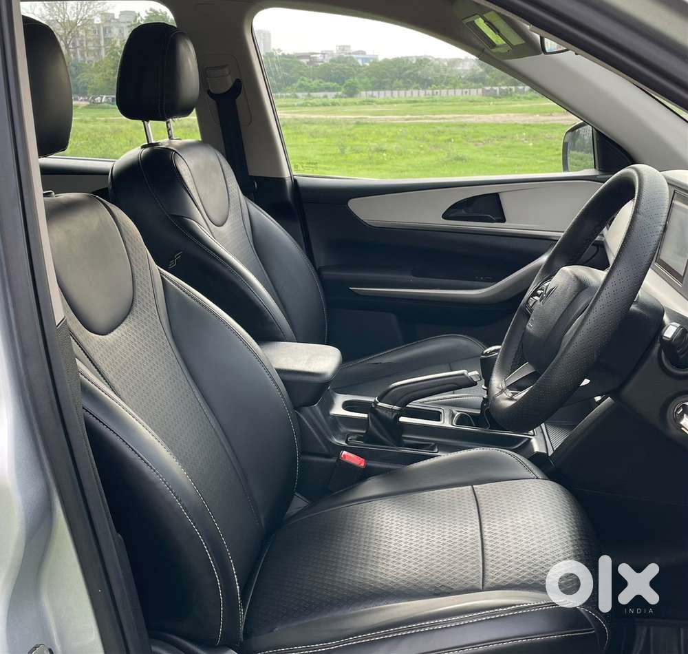 Mahindra Xuv700 Petrol Manual 2022
