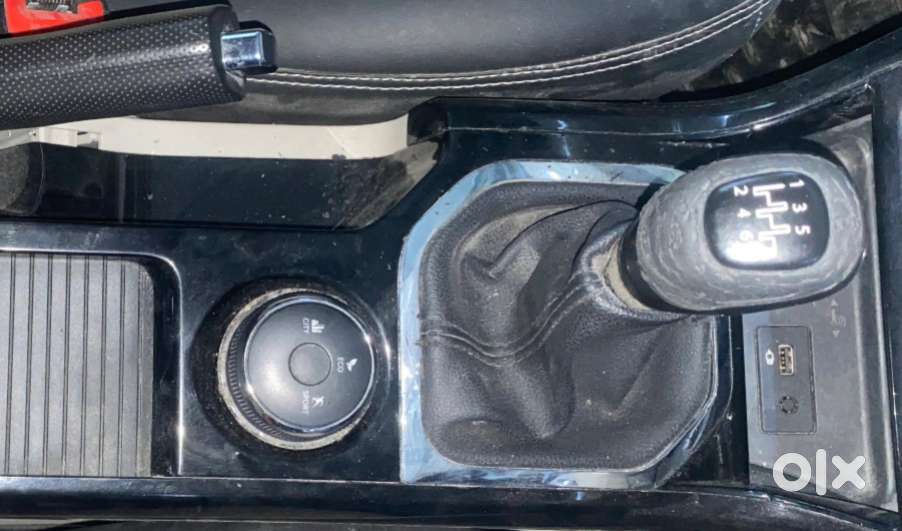 Tata Nexon 1.2 Revotron Xz Plus, 2022, Petrol