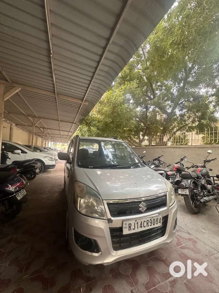 2013 Petrol Manual | 2nd Owner | 95,000 Km | Well Maintained