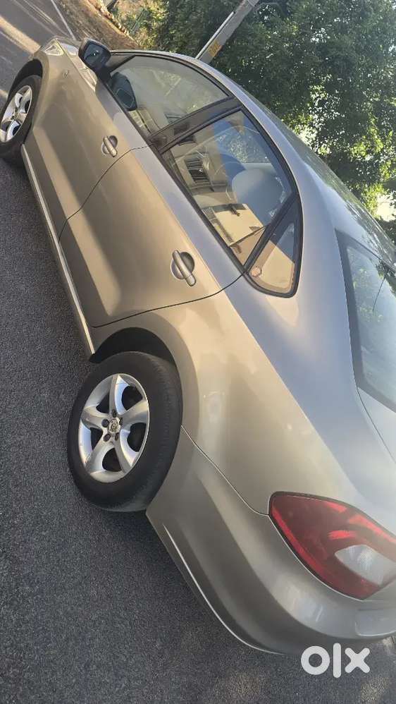 Skoda Rapid Elegance Plus 1.6 Tdi Mt