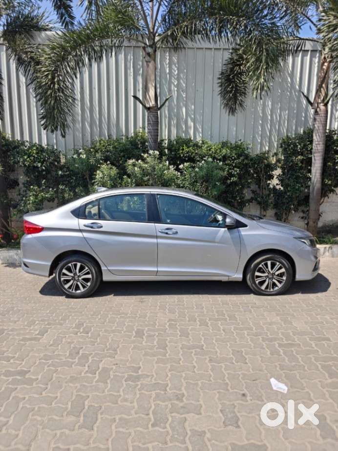 Honda City 1.5 V 4th Gen I-vtec Mt, 2022, Petrol